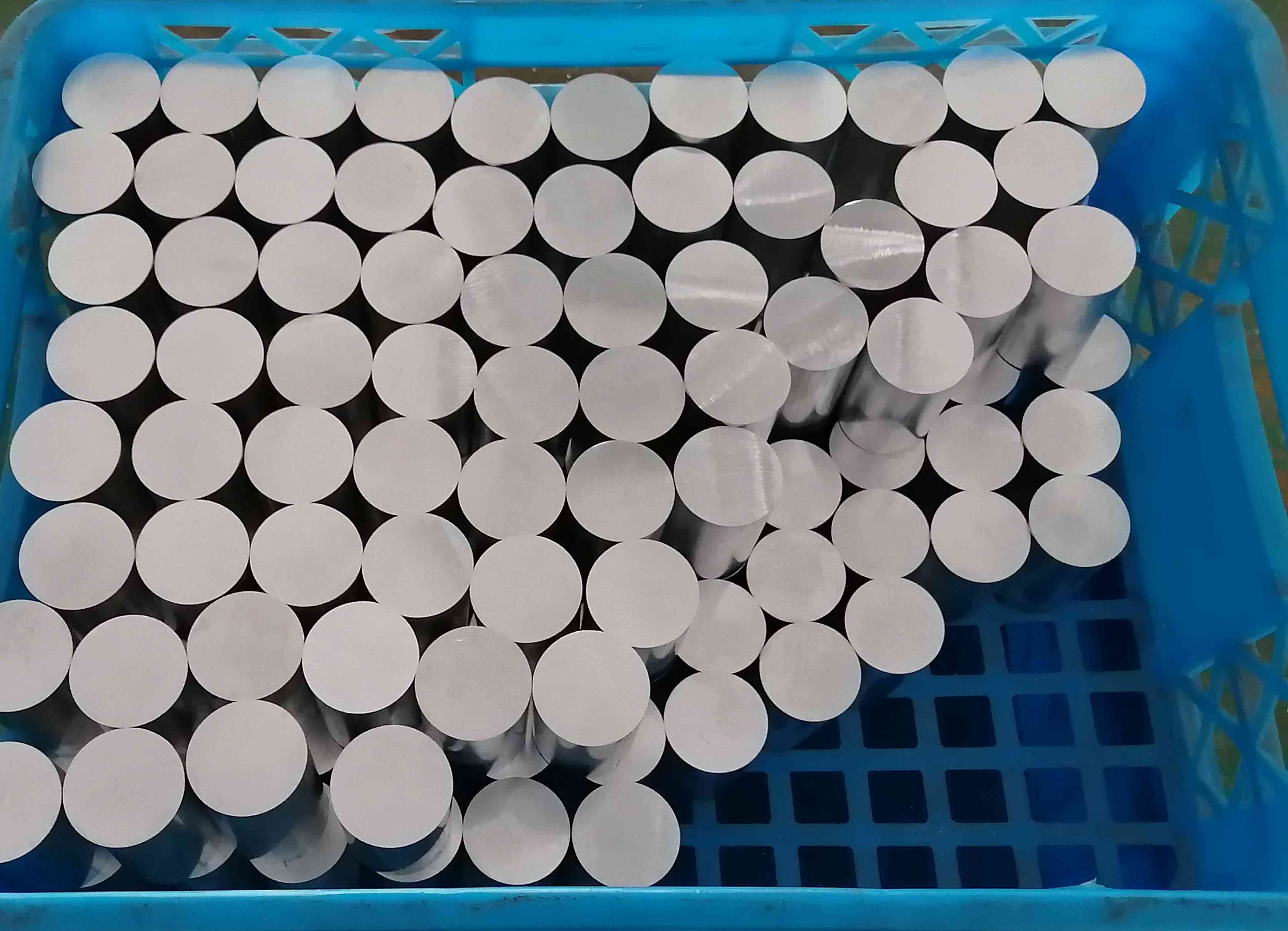 鋁棒切割現場圖 鋁棒切割現場圖