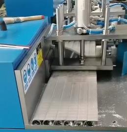 全自動切鋁機鋸切鋁型材料有毛刺的4大主導因素