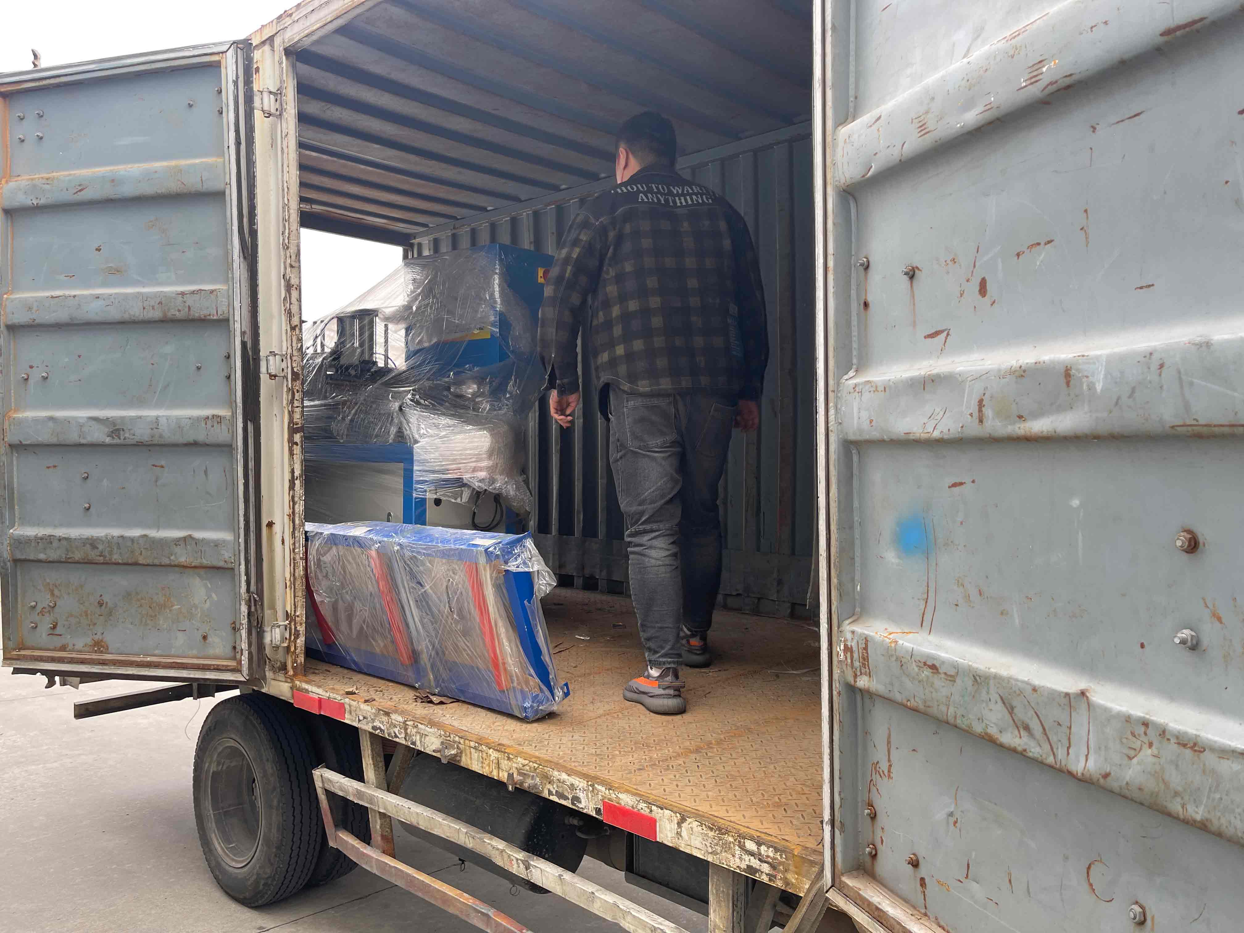 全自動切鋁機發貨圖-1 全自動切鋁機發貨圖-1